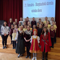 Riga Middle School (Primary School) No. 34 held an International Mother Language Day event which is attended by the representatives from the Confucius Institute at the University of Latvia拉脱维亚大学孔子学院代表出席里加34中学母语日活动