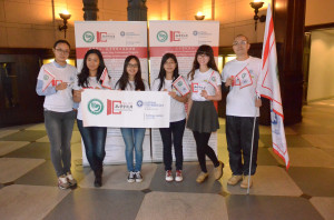 拉脱维亚小分队孔院日宣传合影_副本