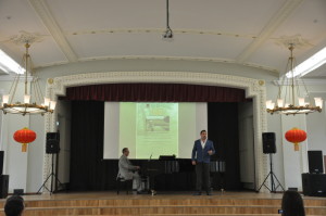 道加瓦皮尔斯大学学生文艺汇演2