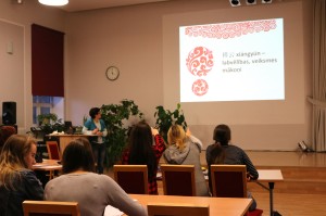 本土教师剪纸介绍（修图后）