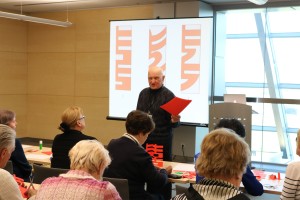 外方院长贝德高教授介绍“喜”字